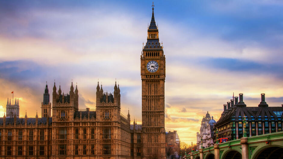 Big Ben rings out over London for the first time - HISTORY
