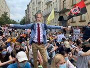 Мітинг проти Шкарлета: поліція не пускала до Офісу президента та перевіряла особисті речі (фото)