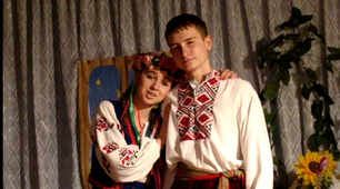 Сценарій вистави "Норовлива наречена" за мотивами п'єси В.Шекспіра "Приборкання норовливої". Класичний сюжет в українському стилі. Стане у нагоді педагогам-організаторам, керівникам театральних гуртків