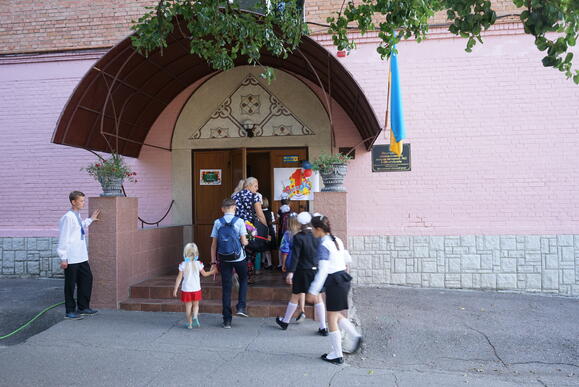 02004959-d719-579x387.jpg
