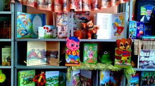 Книжковий Театр завмер на годину, бо дуже чекає до школи дитину!