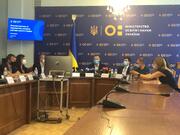 Чиїм коштом вчителі робитимуть тест на COVID-19 - не в компетенції МОН — Сергій Шкарлет