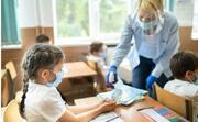 У Києві вчителі носитимуть захисні щитки – їх вже закуповує освітянська профспілка 