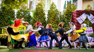 Сценарій до свята осені "Музична казка "Ріпка"