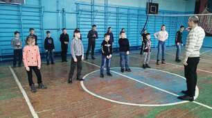 Участь у челенджі віджимання від землі щодо вшанування пам’яті Героїв Небесної сотні.