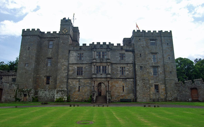 Haunted-Castles-10