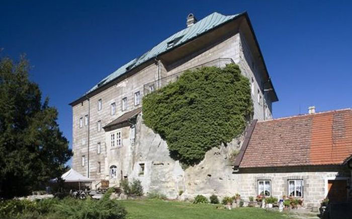 Haunted-Castles-6