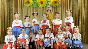 Посвята наймолодших учасників у Народний художній колектив дитячий вокально фольклорний ансамбль «Веселі нотки»