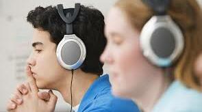Listening. Celebrity culture. (Choices interm. Module 5)