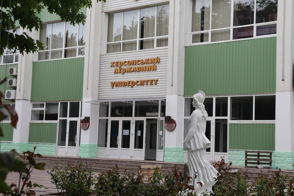 0200em8w-1112-940x627.jpg