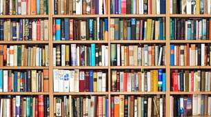 In the Library (Listening Comprehension) 