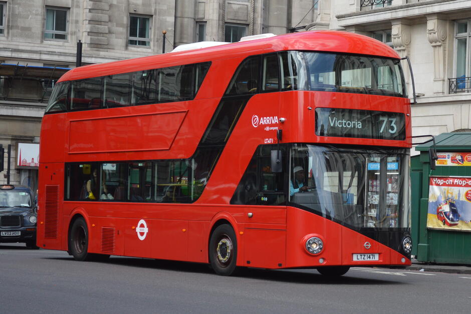 0200h4ue-f675-940x627.jpg