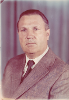 0200ixf2-c684-223x324.png