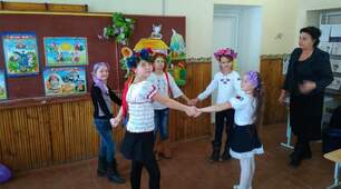 Як бути вчителю цікавішим за смартфон, коли у напрямку передачі національних традицій за чотири роки навчання у молодшій школі майже всі прийоми використані?