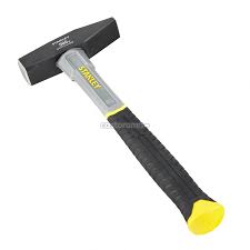 Молоток слесарный Stanley, 500 г - купите по низкой цене в интернет-магазине Castorama