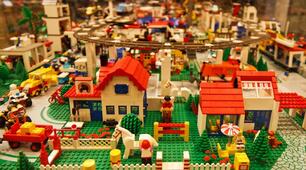 Заняття з математики з використанням конструктора LEGO  "Башточка вітає друзів".