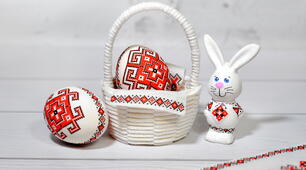 Як зробити декупаж великоднього яйця і кролика!