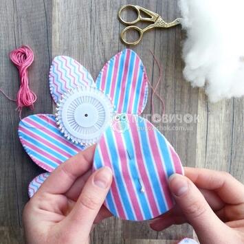 https://pugovichok.com.ua/img/cms/Blog/Easter%20eggs/dB9SpzNc_50.jpg