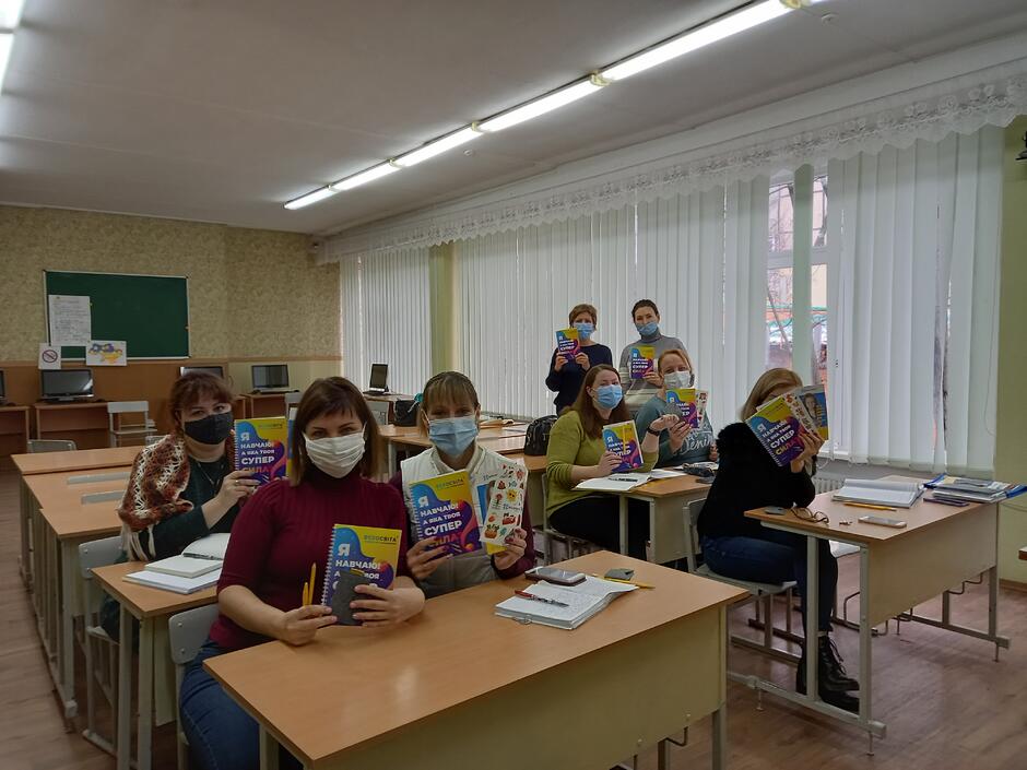 0200q0ja-4f1b-940x705.jpg