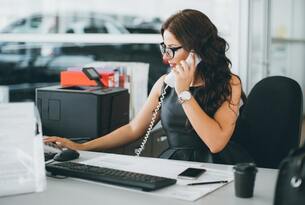 What's the Difference Between Secretary & Administrative Assistant  Michigan, Indiana, Ohio | Career Quest