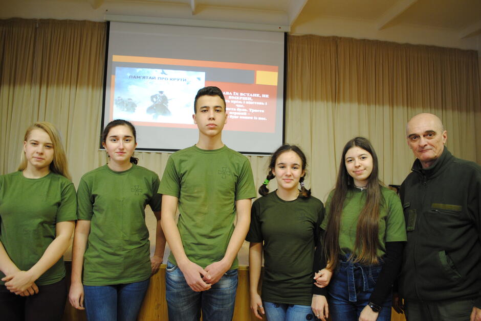 0200tk25-7d60-940x629.jpg