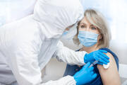 У Черкаській області розпочали вакцинацію освітян, залучених до проведення ЗНО