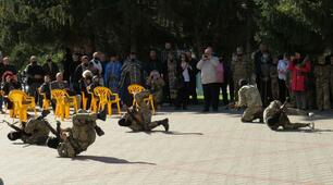 Показовий виступ зі зброєю