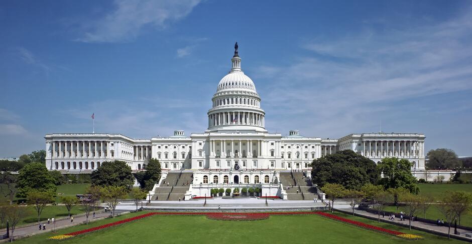 Файл:United States Capitol west front edit2.jpg — Википедия