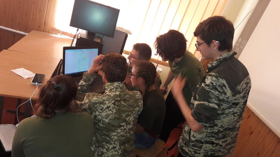 0200zaj8-cefa-940x529.jpg