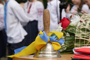 Святкування останнього дзвоника у різних областях країни: як і коли відзначатимуть свято
