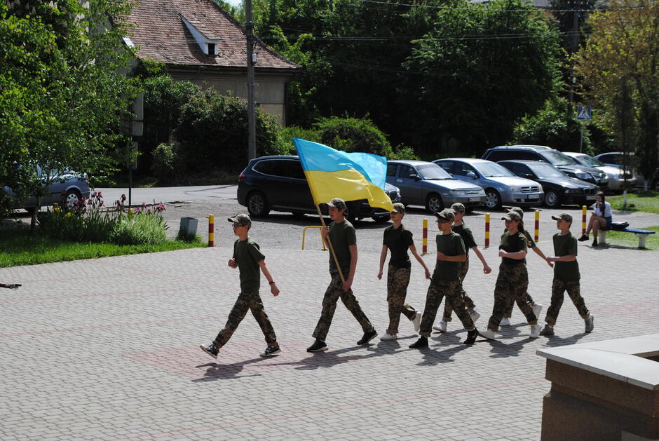 0200zwzv-2e85-940x629.jpg
