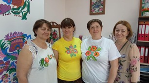 Петриківський розпис по тканині