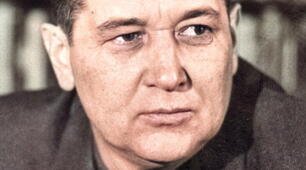 Презентація з теми "Життя і творчість О.Гончара"