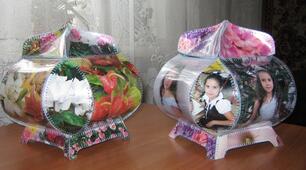 Шкатулка з листівок.