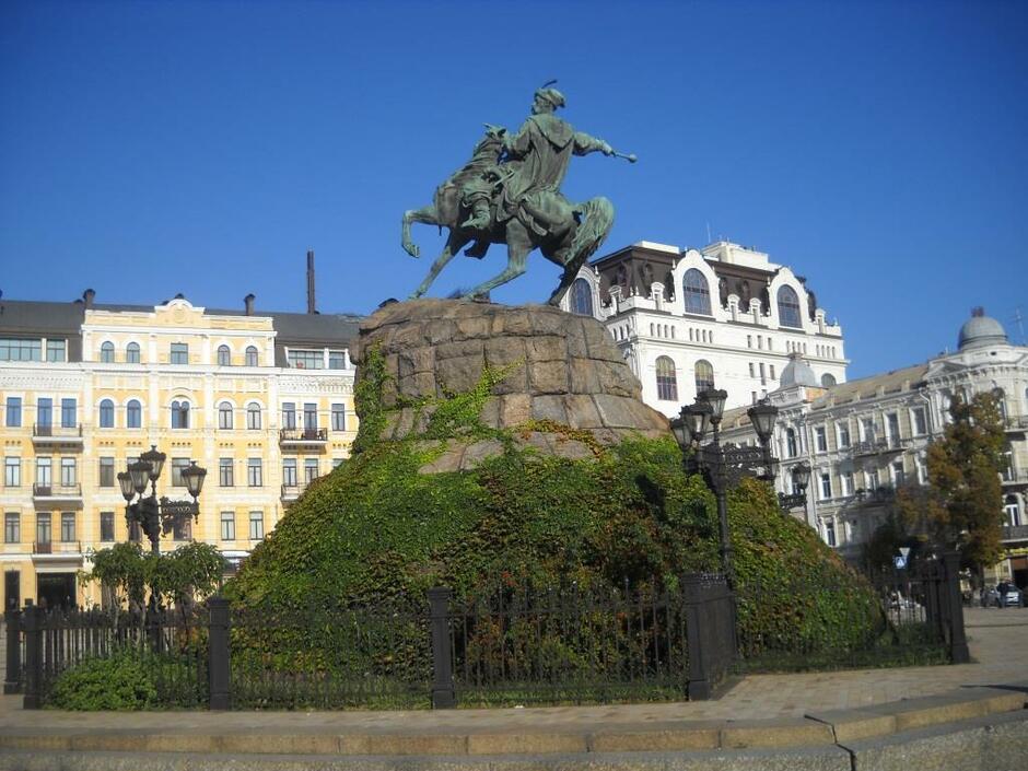 02011vxu-2d94-940x705.jpg