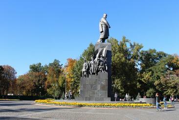 Пам'ятник Тарасові Шевченку, Харків — фото, опис, адреса