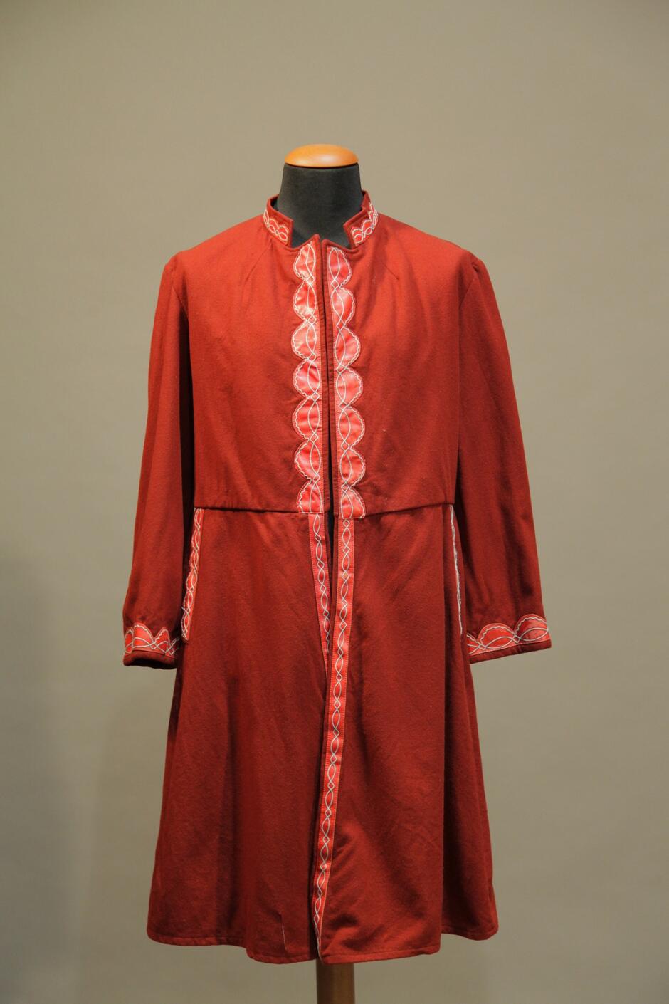 02013sbp-4dab-940x1410.jpg