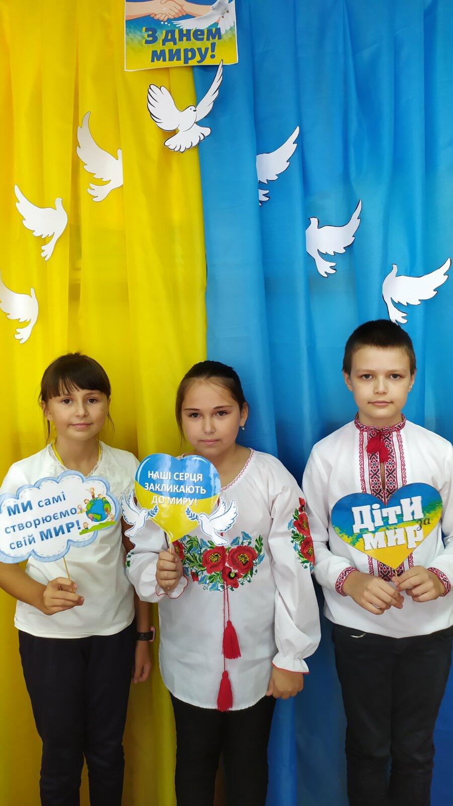 02013v9a-7789-900x1600.jpg