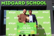 500 тисяч гривень у подарунок від рідної школи отримав переможець Global Teacher Prize Ukraine 2021