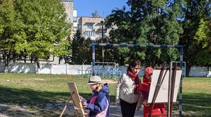 10 жовтня два чудових свята- день художника і Всесвітній день психічного здоров’я . І тому ми вдало поєднали ці події в єдину акцію, бо неодноразово доведено, що заняття улюбленою справою змушує організм виділяти «гормон радості».