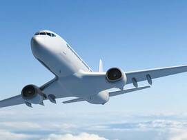 Breakdown: The science behind how airplanes fly in the sky