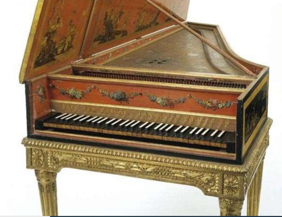 Клавесин звучание. Чембало музыкальный инструмент. Клавесин 18 века. Клавесин музыкальный инструмент. Клавис музыкальный инструмент.