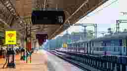 Good News! Now, you can enjoy free WiFi at 1000 Indian Railways stations | Zee Business