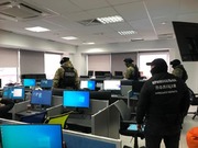 Шантаж вчителів: у Дніпрі Нацполіція викрила колекторський центр, який вимагав у педагогів сплатити борги та погрожував поширенням порноконтенту