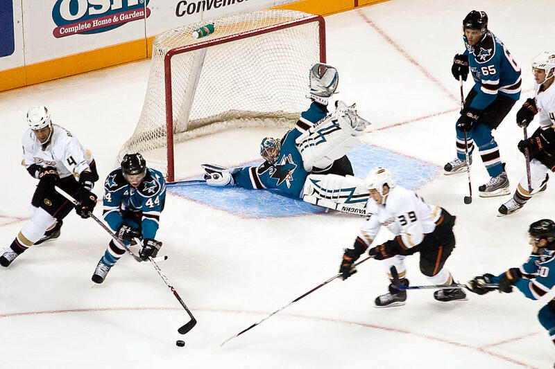 ICE HOCKEY - визначення й синоніми ice hockey в англійська словнику