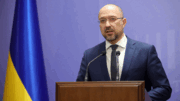 Уряд наполягає відновити очне навчання в усіх закладах освіти, – Денис Шмигаль