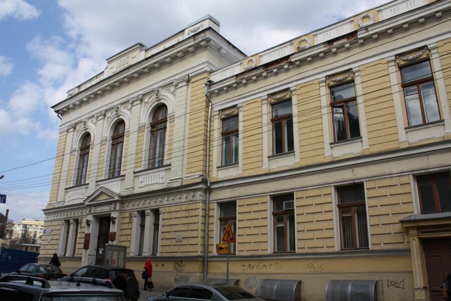 0201dijr-6d00-900x600.jpg