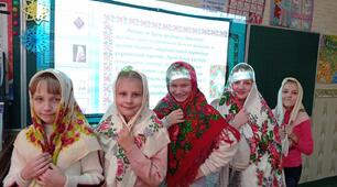 Флешмоб "Зроби фото з хусткою"