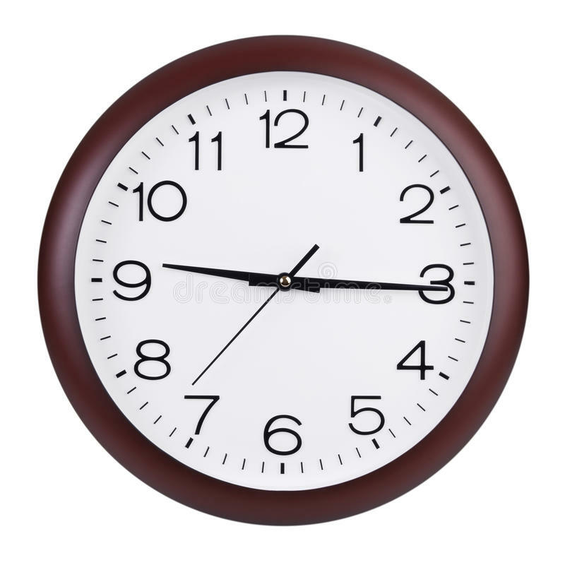 15 минут за 9 на круглых часах Стоковое Фото - изображение насчитывающей час, часы: 43575118