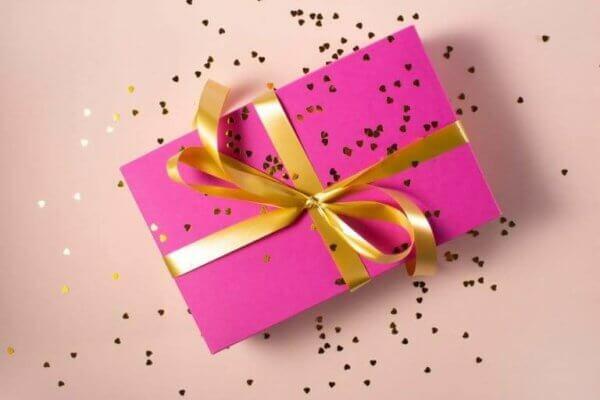 What is "Surprise and Delight" and Why is it so Effective? - Stamp MeStamp Me Loyalty Card App